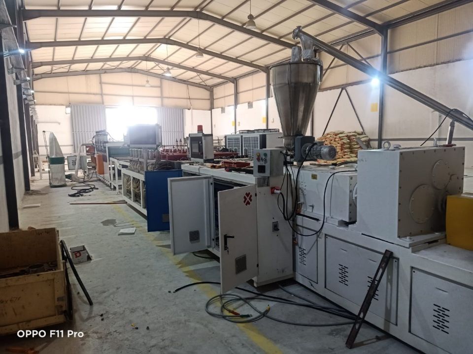 Machine à panneaux de mousse PVC en Algérie