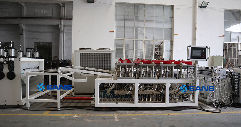 ligne de production de panneaux de mousse PVC