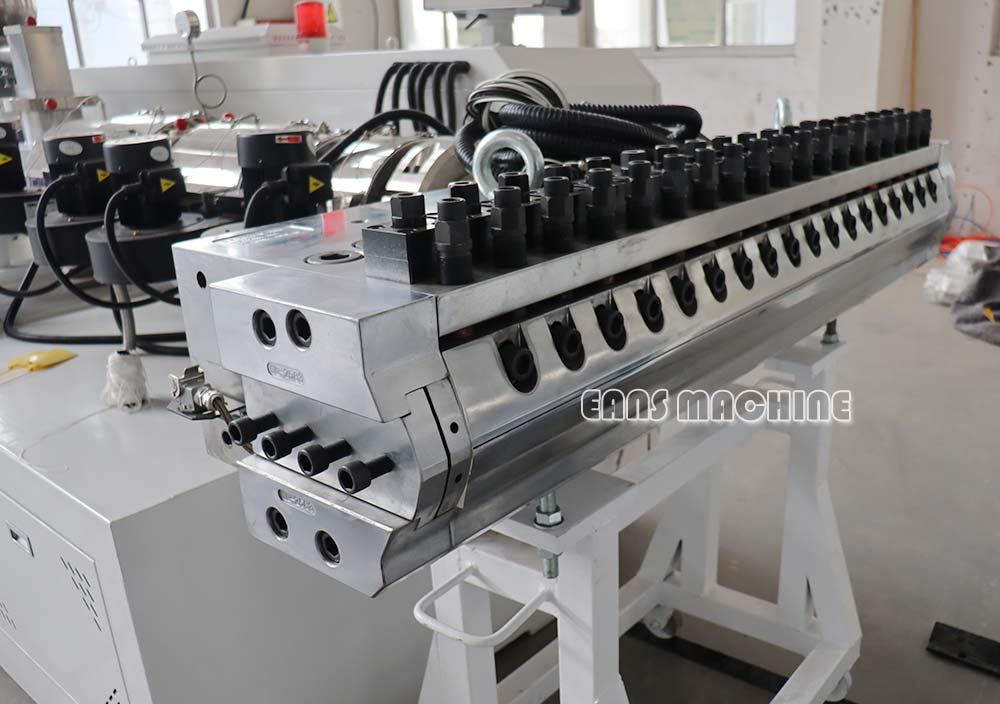 Machine de fabrication de feuilles de marbre en PVC