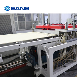 Ligne de production d'extrusion de panneaux de mousse WPC