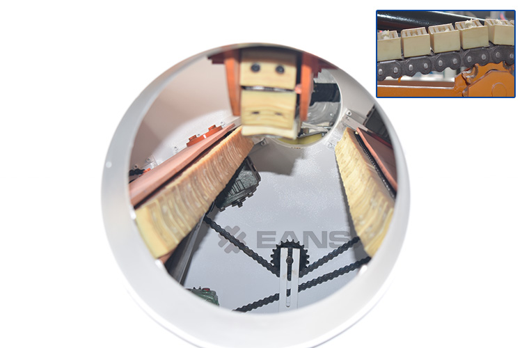 Machine &agrave; tuyaux en PVC