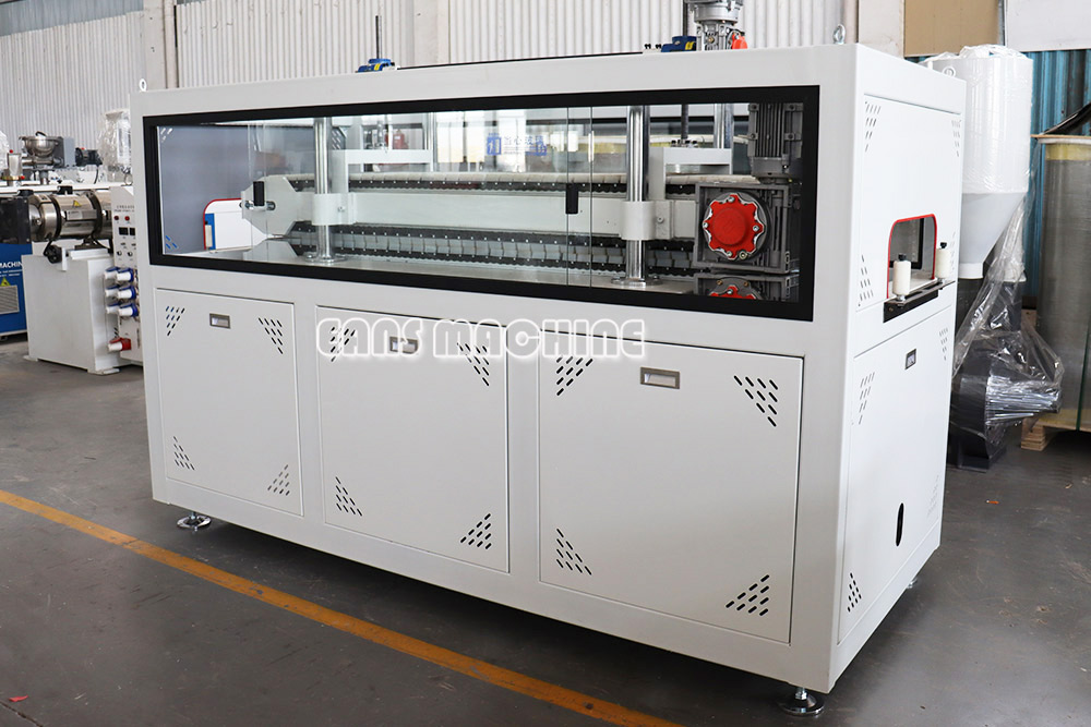 Machine &agrave; panneaux muraux en PVC