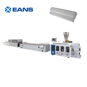 Ligne de production de cadre de porte WPC solide en plastique