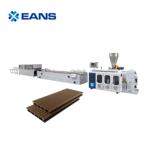 Chaîne de production extérieure d'extrusion de platelage de revêtement de mur de persienne de WPE