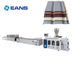 Chaîne de production extérieure de machine d'extrusion de panneaux de parement de soffite de PVC