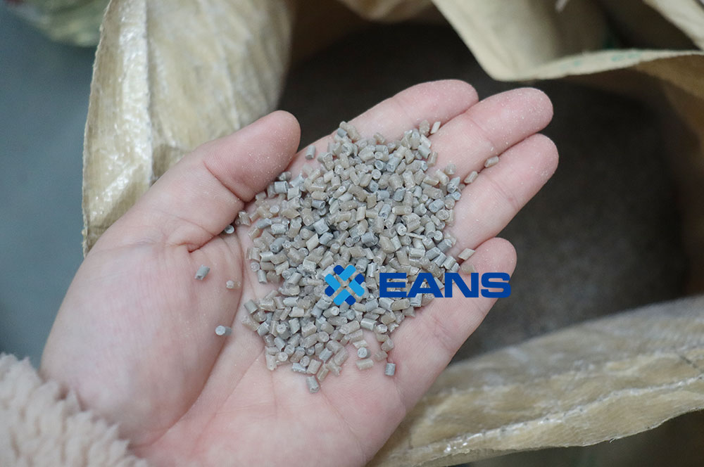 Machine de fabrication de PS