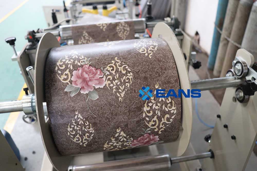 ligne de stratification de panneaux muraux en PVC